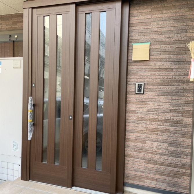 玄関ドア→引戸へ YKKAPドアリモアウトセット引戸 京都市山科区O様邸